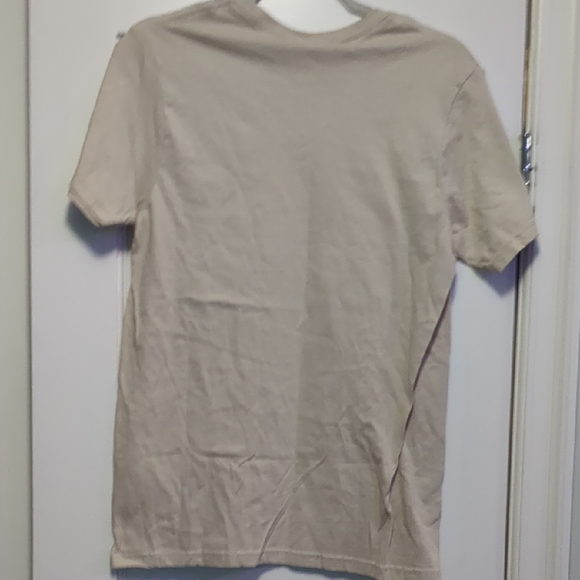 NWT Peanuts Beige Graphic Tee - Snoopy - Sz Small - Picture 7 of 8